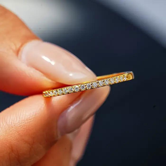Bague en or 18 carats sertie de Moissanite pierre principale brillante pour femmes occasions spéciales à offrir pour fête de mariage cadeau