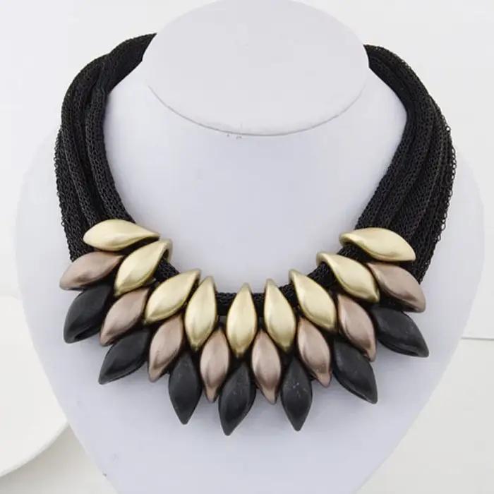 Collier ras du cou géométrique tressé à la main en acrylique pour femme styles modernes occasions spéciales