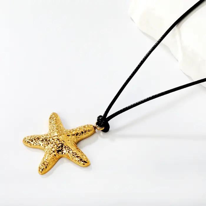 LUXUKISSKIDS Collier Bohème Y2K avec Pendentif Grande Étoile de Mer Texturée, Chaîne en Corde, Accessoire Élégant pour Femme, Idéal Plage et Été