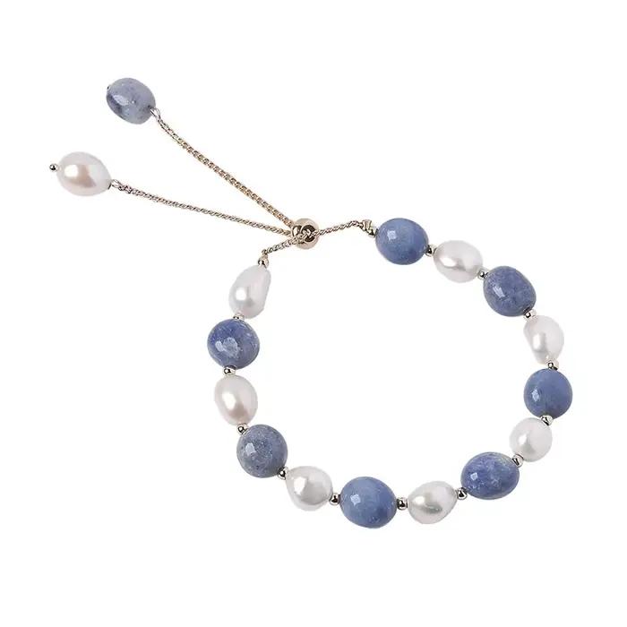 Bracelet en perles de cristal et de jade aventurine bleue, style minimaliste et élégant, design déli