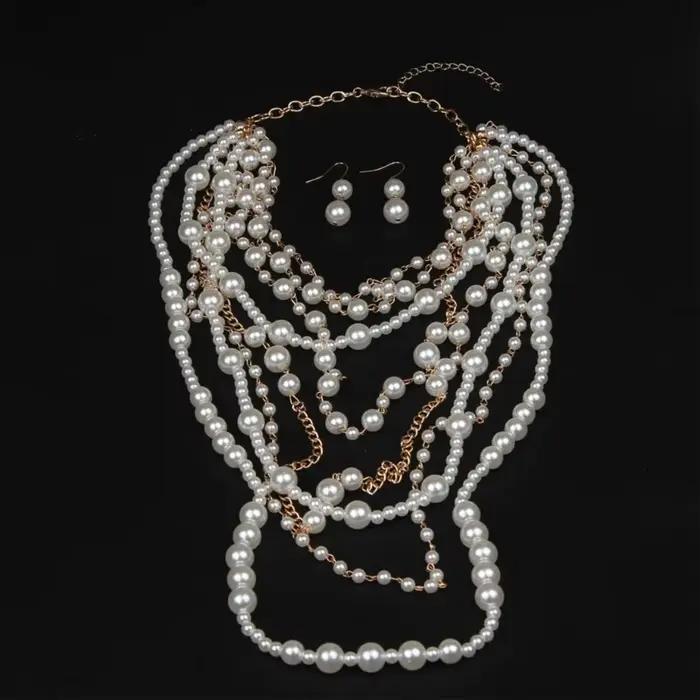 Ensemble élégant collier et boucles d'oreilles en perles faites à la main offrant des styles de style polyvalents pour