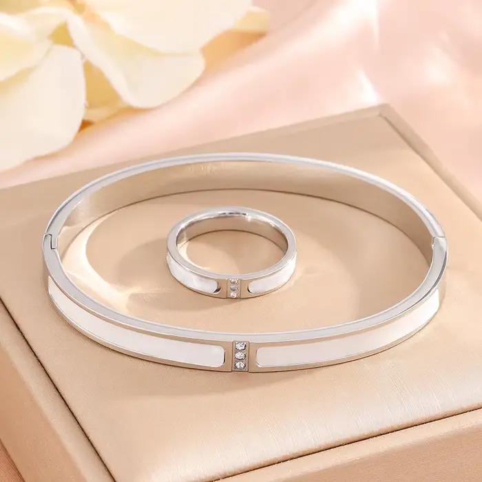 Ensemble de bracelets et bagues en acier inoxydable pour femmes, bijoux à la mode au Design Simple pour fêtes et Banquets