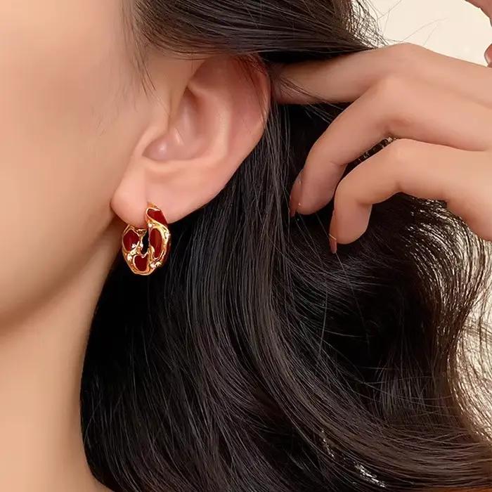 Boucles d'oreilles créoles or plaquées pour femmes style classique pour occasions spéciales et quotidien
