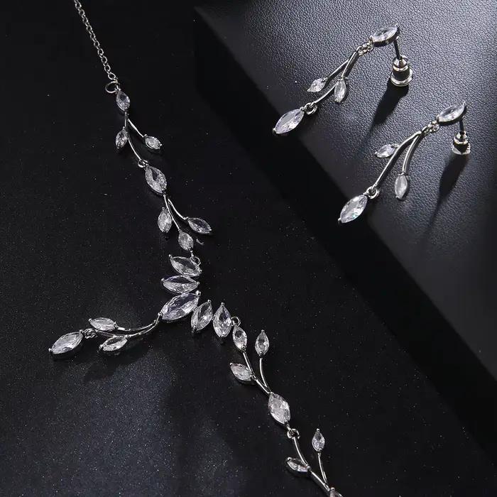 SUGO – ensemble de boucles d'oreilles et colliers en zircone blanche brillante, nouveau Design de branche, tendance pour femmes, accessoires de bijoux de fête privée