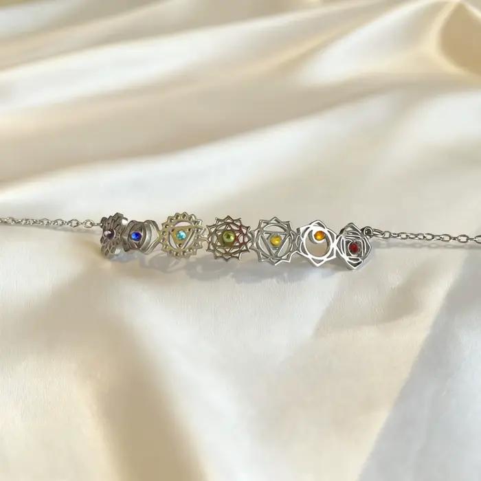 Bracelet 7 chakras plaqué or avec zircon coloré énergie spirituelle bijoux boho yoga mode femmes occasions spéciales