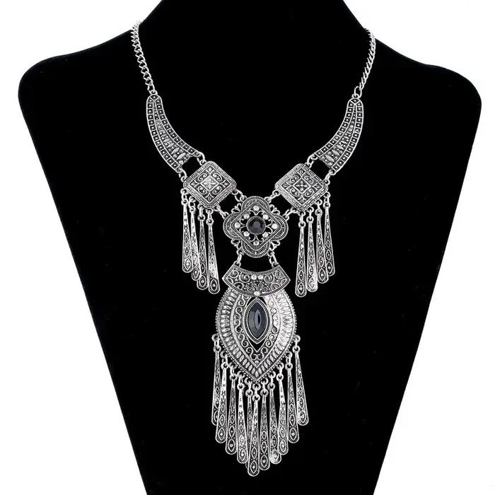 Collier ras du cou bohème vintage avec pendentif géométrique pour femmes occasions spéciales partys cadeaux anniversaires