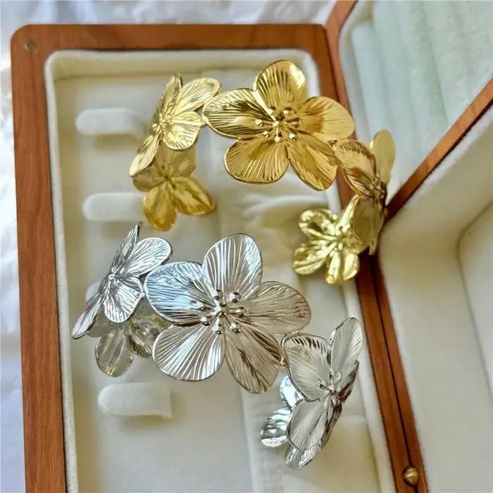 LATS – Bracelet à fleurs larges