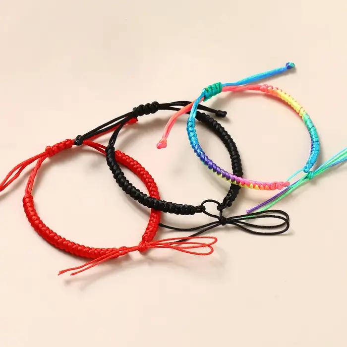 Bracelet Rouge Tressé Ajustable Corde Faite à la Main Accessoire Mode pour Femmes et Hommes Occasions Spéciales