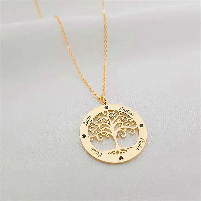 Collier personnalisé avec noms de famille pour femme