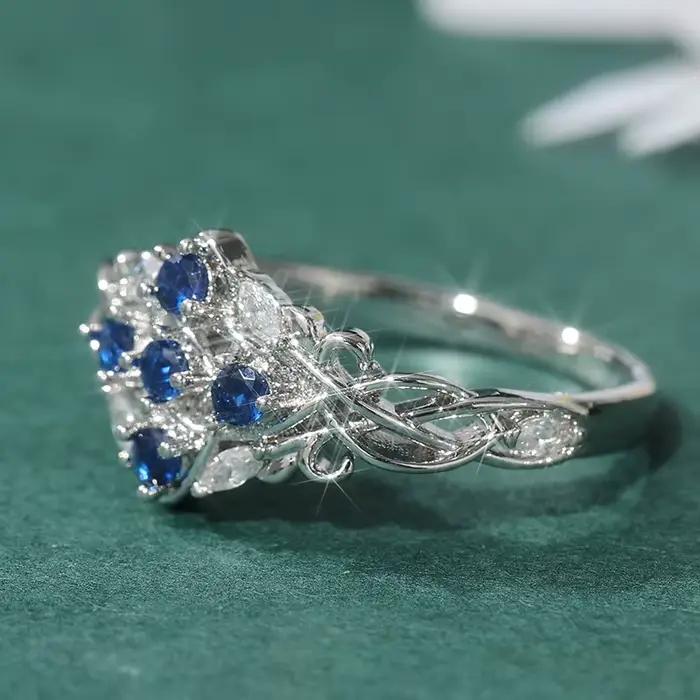 Bague de luxe en zircone synthétique bleue étincelante plaquée argent pour femme, accessoires de bijoux classiques pour banquets et mariages, cadeaux