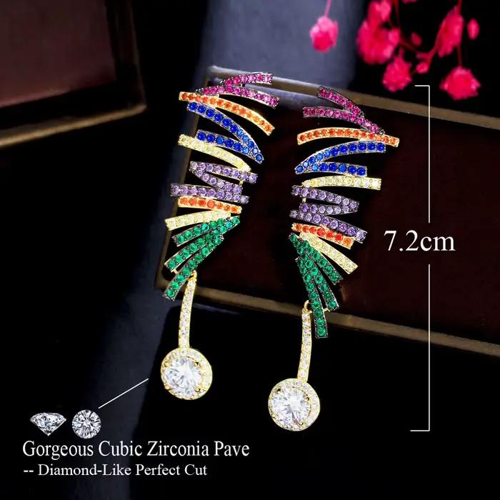Boucles d'oreilles Pera CZ longues lignes ondulées multicolores CZ ovales pour femmes mode mariage dîner fête bijoux occassions spéciales