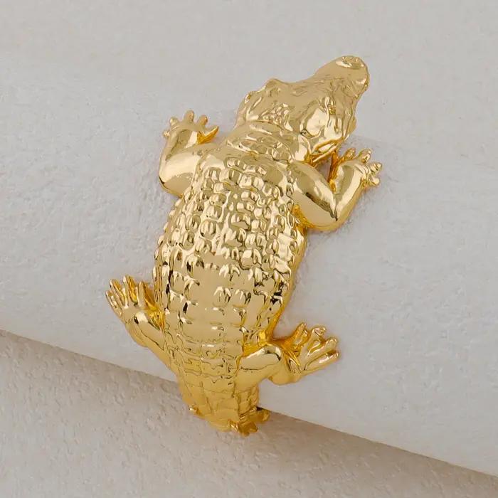 Grand ensemble de bijoux africains en crocodile pour femme