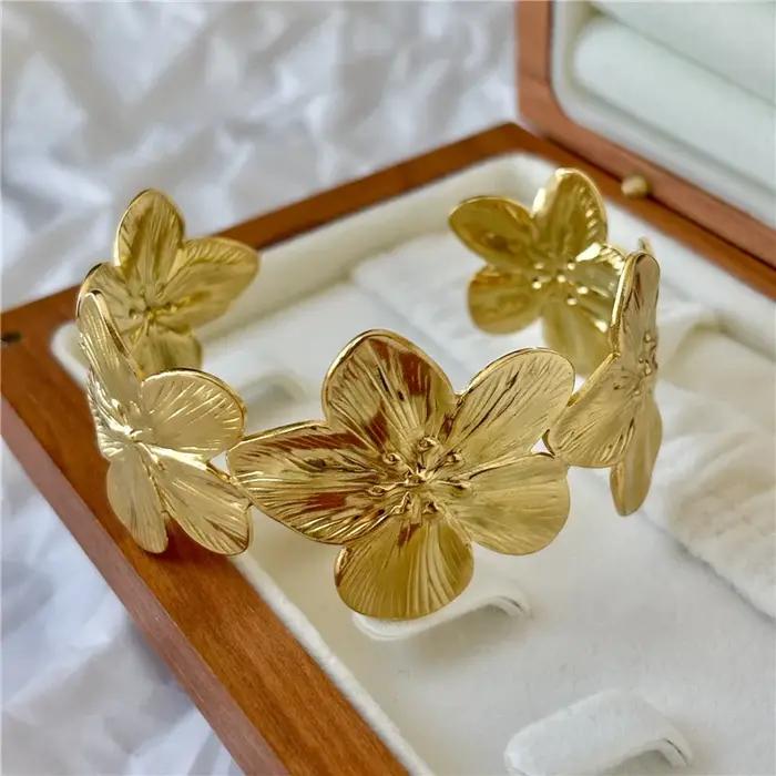LATS – Bracelet à fleurs larges