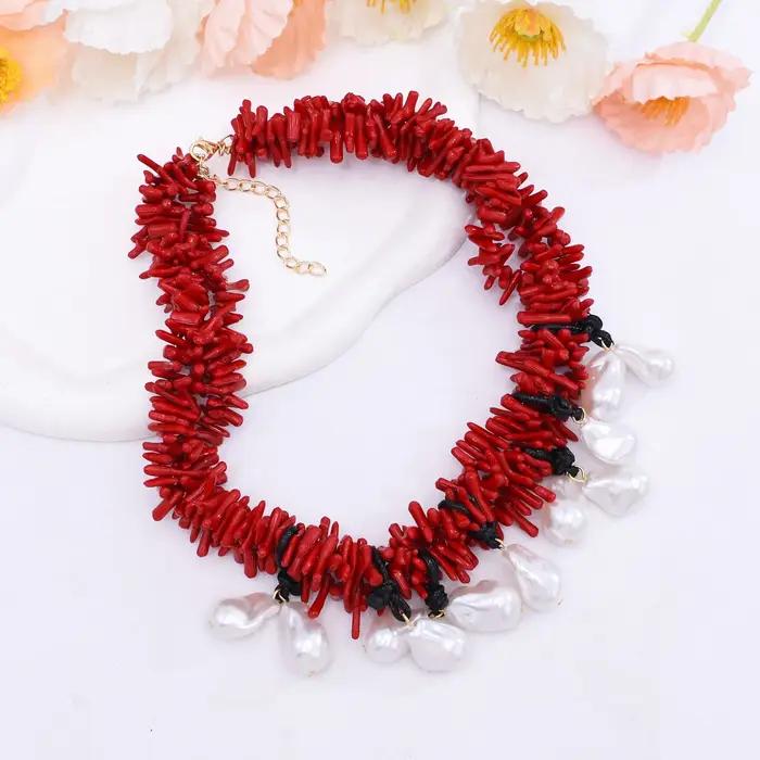 Collier de perles irrégulières en acrylique style romantique ras du cou pour femmes occasions spéciales fantaisie naturelle