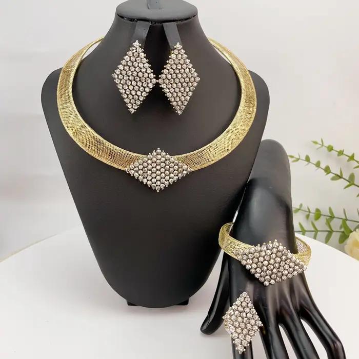 Ensemble de bijoux doré plaqué rhodium imitation vendange pour femmes occasions spéciales mariage collier boucles doreilles bracelet