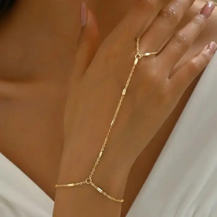 Bracelet à anneau carré couleur or pour femmes
