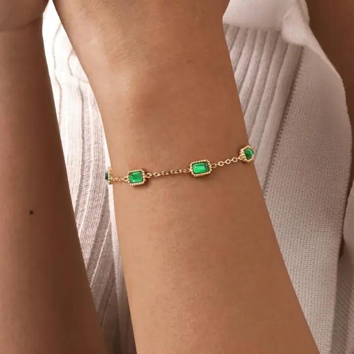 Collier pendentif zircon vert rétro pour femme luxe occasion spéciale cadeau anniversaire style moderne acier inoxydable plaqué or zirconium personnalisable