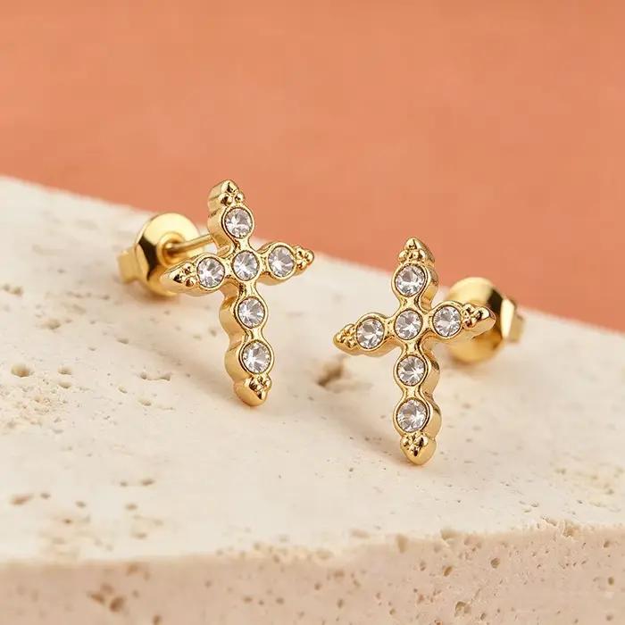 Boucles d'oreilles en zircone cubique forme croix vintage classiques acier inoxydable plaqué or pour femmes occasions spéciales