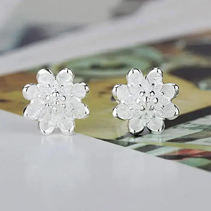 Bijoux en gros, élégants et tendance pour femme, cadeau de mariage, petites boucles d'oreilles en argent sterling 925 en forme de lotus frais, Ys294