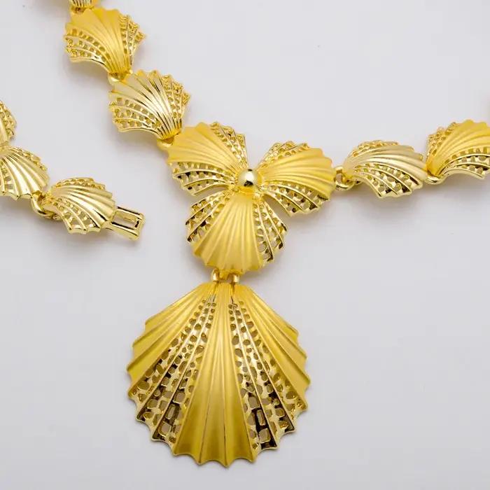 Ensemble de bijoux Sunny Jewelry plaqué or pour femmes romantique et mignon collier bague bracelet boucles d'oreilles occasions spéciales mariage cérémonie