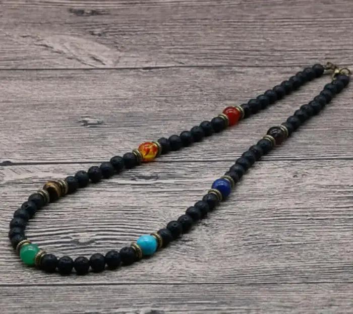Collier Chakra ras du cou pour hommes avec pierre de lave naturelle style tribal punk pour sorties et cadeaux pour petits amis