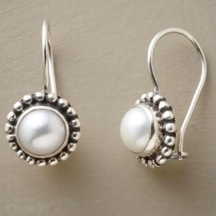 Boucles d'oreilles pendantes en perles synthétiques incrustées pour femmes