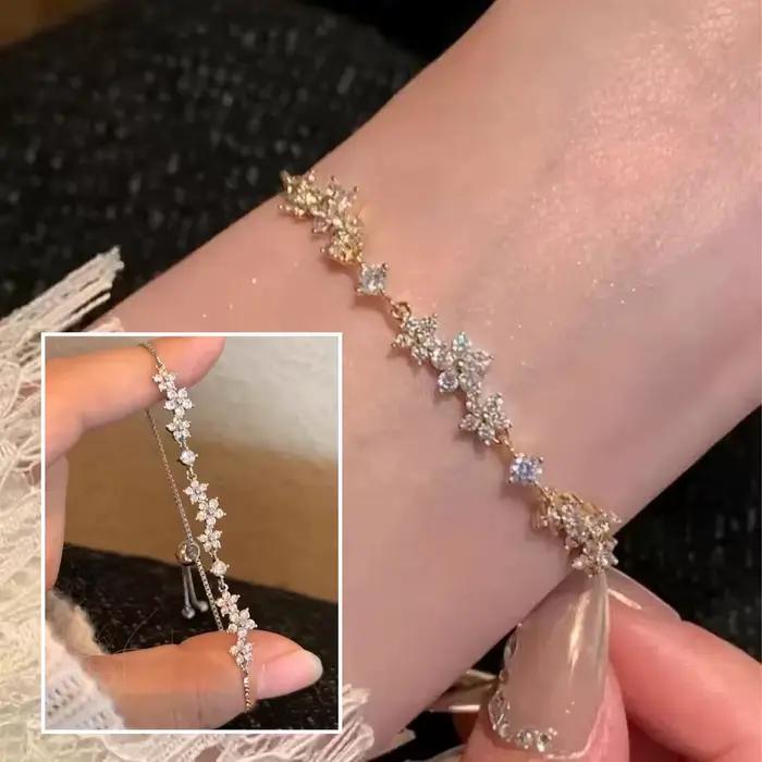 Bracelet fleur en zircone cubique scintillante pour femmes en alliage de zinc avec réglage de la lunette pour usage quotidien et soirées élégantes