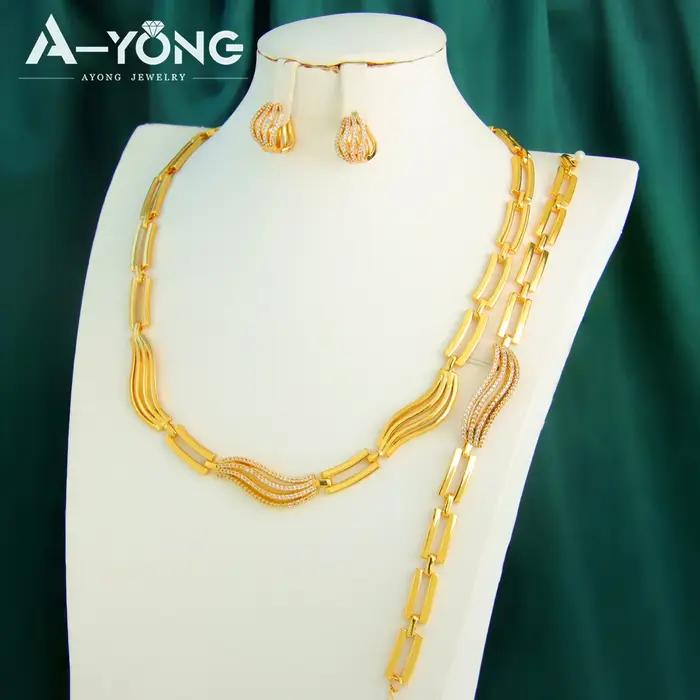 Ensemble de bijoux en zircone italienne plaqué or 21 carats