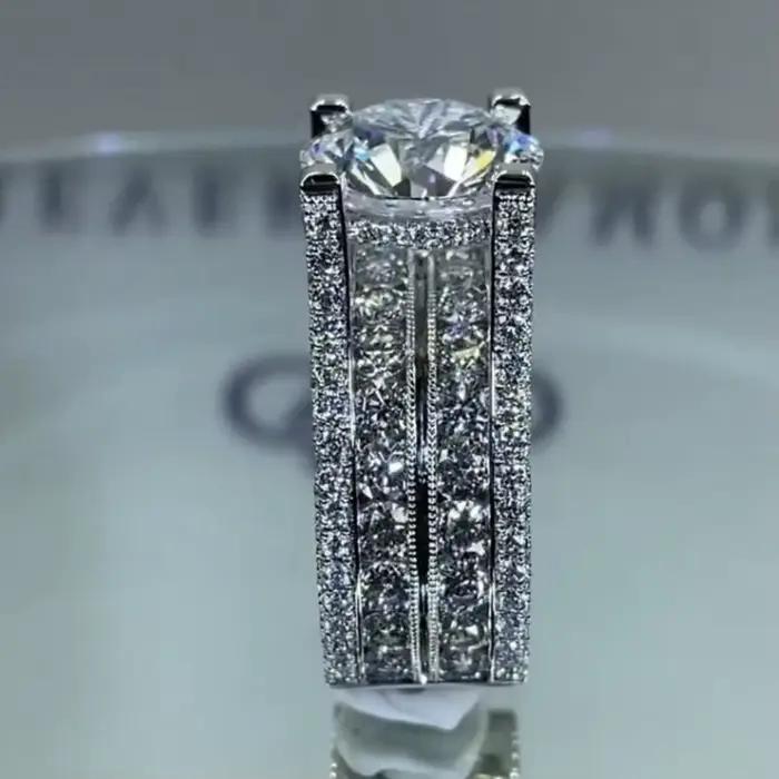 Bague de fiançailles en diamant plaqué argent 925 à haute teneur en carbone pour femmes