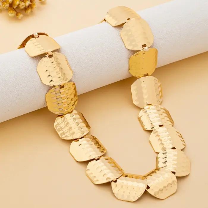 Collier pour femme, collier artisanal à motif de disque géométrique martelé