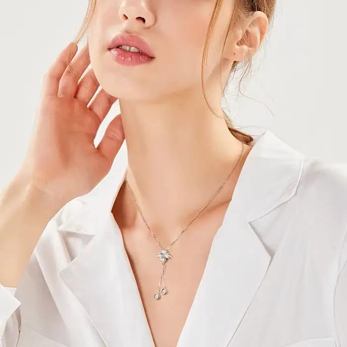 Collier pendentif fleur trèfle à quatre feuilles en moissanite D1.40CT, en argent 925 véritable à 100 %, avec longue pampille, pour femme, bijou de charme, cadeau