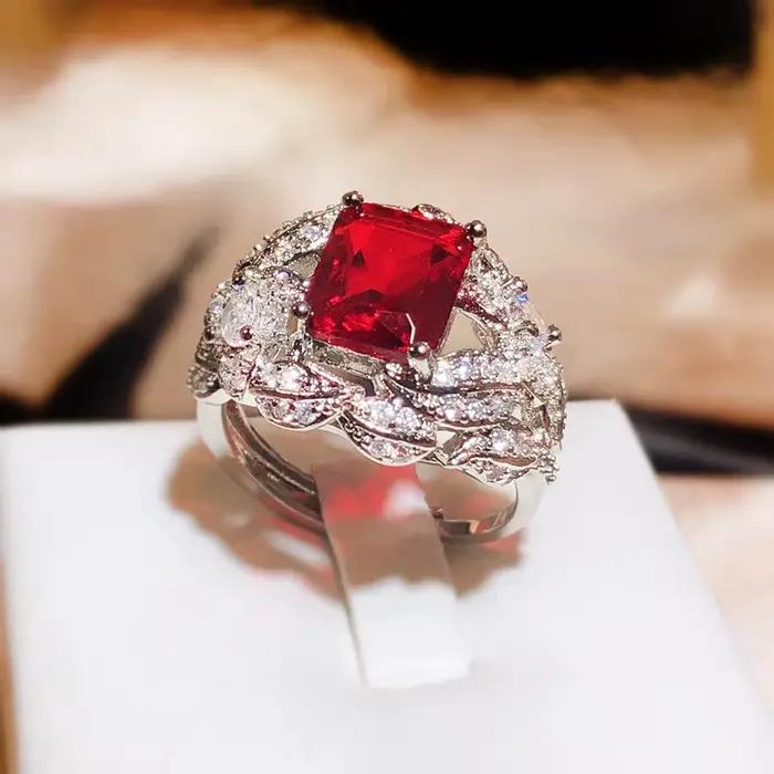 Bague plaquée argent 925 sertie de zirconium pour femme occassion engagement mariage fantastique bijou fantaisie élégante à offrir