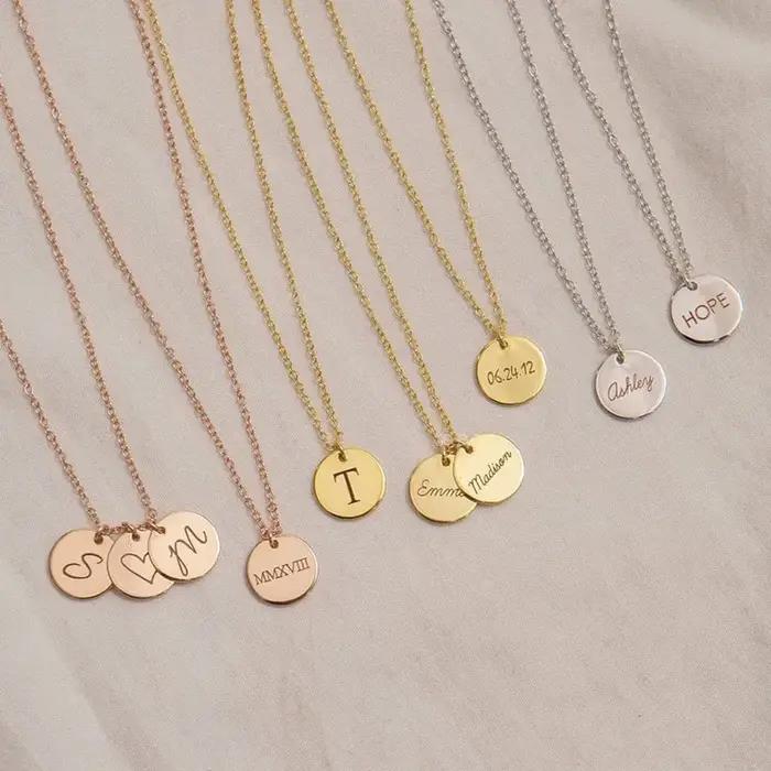 Collier Ras du Cou avec Nom Gravé Personnalisé en Acier Inoxydable