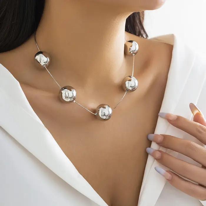 Collier ras du cou créatif en acrylique perles de grande boule pour femmes style Punk Goth chaîne de cuivre occasionnelle party accessoris gothique