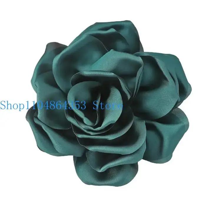 Broche Fleur Chic 15 cm en Tissu Rose – Épingle de Revers Élégante pour Femme