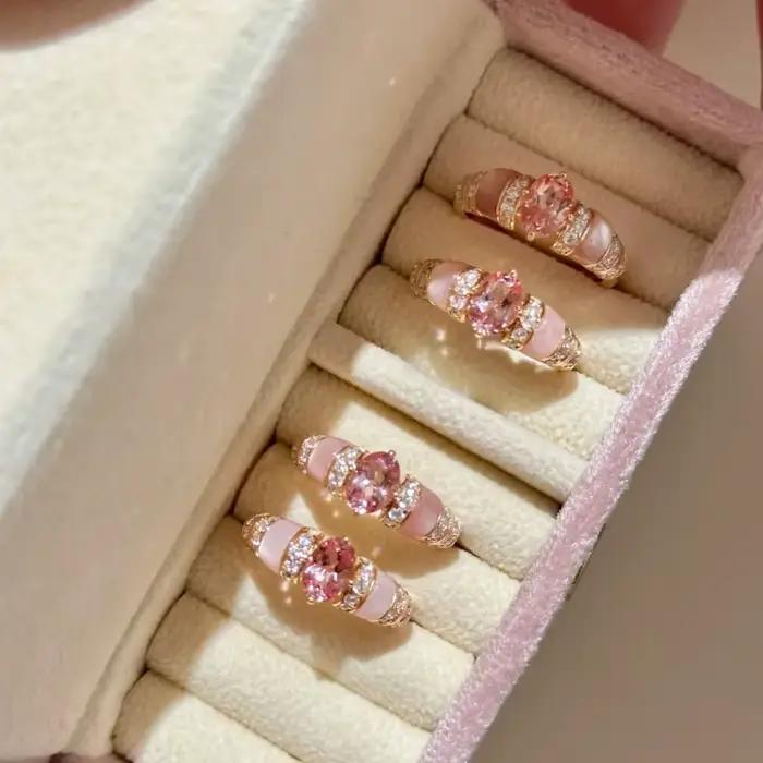 Bague en diamant rose naturel la plus vendue, avec saphir bleu marine et diamants. Accessoires de bijouterie élégants et à la mode pour femmes