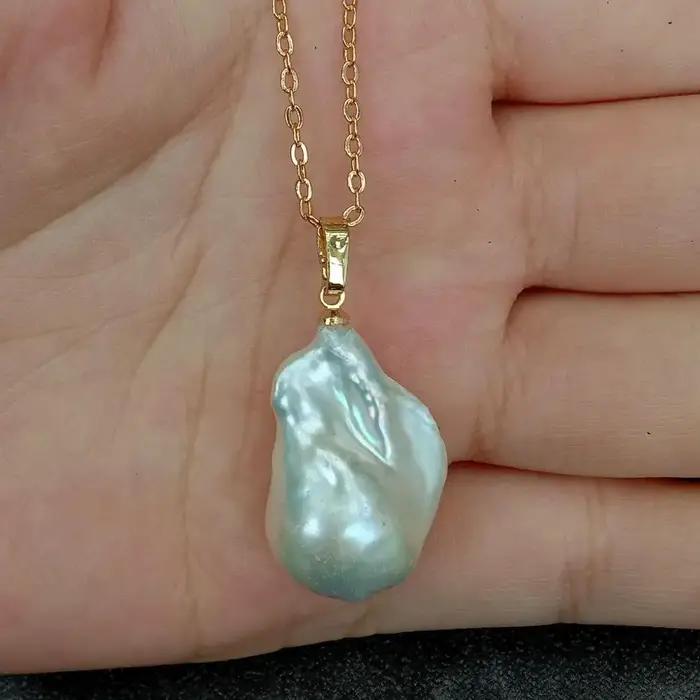 Collier Ras du Cou en Perles Baroques Blanches de Culture