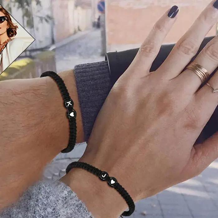 Bracelet Tressé avec Initiales Personnalisables A-Z pour Femmes et Adolescentes Cadeau d'Anniversaire ou Remise de Diplôme Bijou Unique