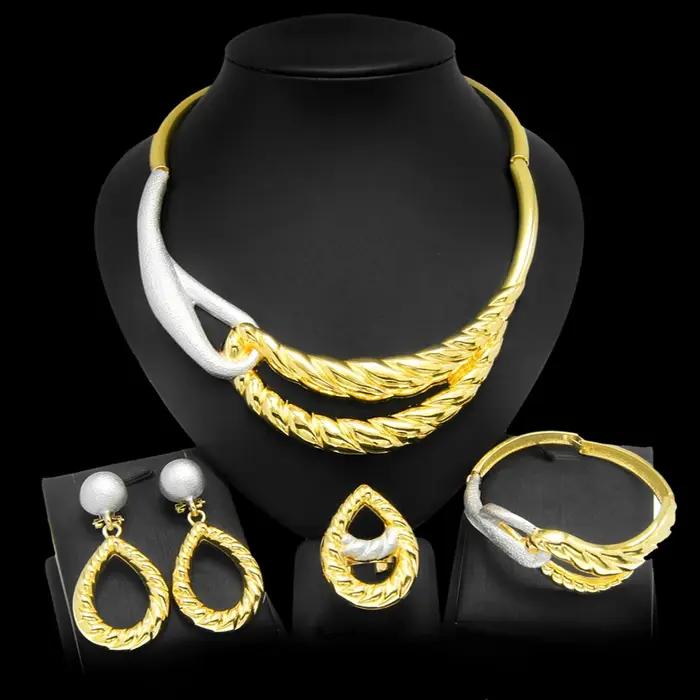 Ensemble de bijoux plaqués or pour dames