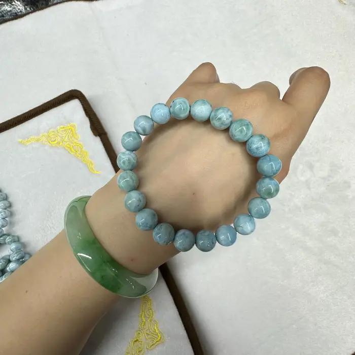 Bracelet élastique à breloques en pierre Larimar de qualité supérieure