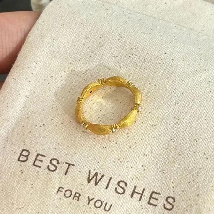 Classiques nouveau en diamant grain de riz brossé bague anneaux pour femmes léger luxe charme ouvert anneau fête de mariage bijoux fins
