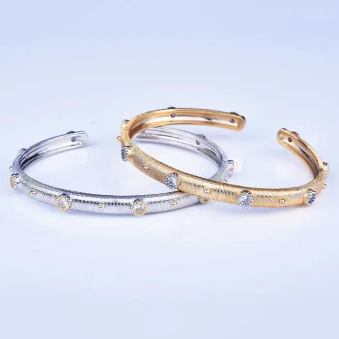 En 2026, la France a lancé une nouvelle collection de bijoux tendance et élégante - une bague ouverte en diamant à