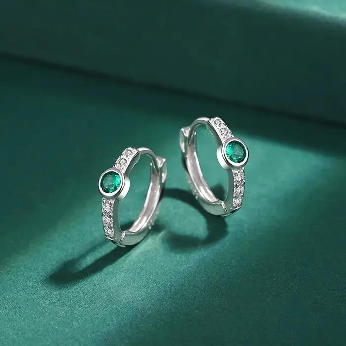 Boucle d'oreille ronde en émeraude pour femme