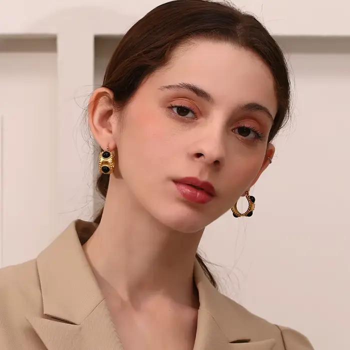 Boucles d'Oreilles Créoles Rétro en Acier Inoxydable 316L avec Bordure Perlée en Agate Plaquée Or 18 Carats Bijoux Étanches Pour Femme Usage Quotidien Occasions Spéciales