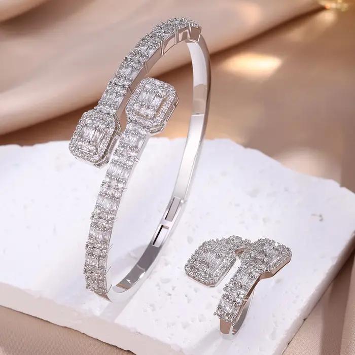 Nouvel ensemble bague et bracelet géométrique carré brillant en zircone cubique Yupsk, avec baguette CZ, bracelet ouvert, bijoux de luxe, cadeau