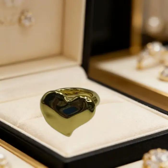 Bague en forme de cœur or et argent unisexe classique pour parties et occasions spéciales bijou romantique élégance moderne