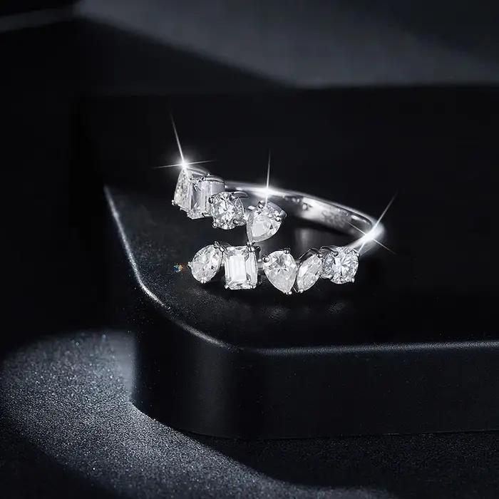 Bague de luxe plaquée poire émeraude Moissanite 18 carats pour femme