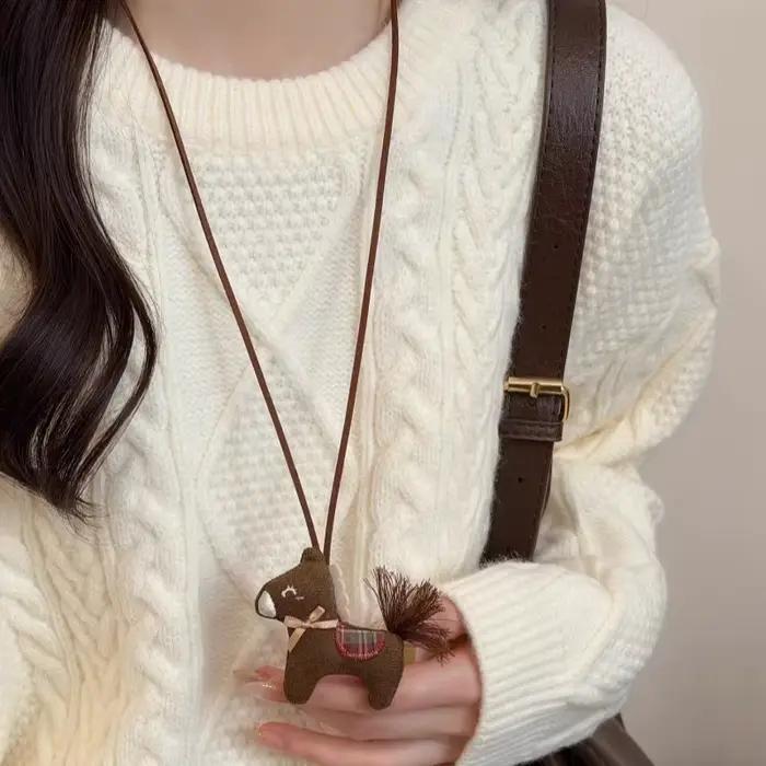 Collier poney mignon en peluche dessin animé bohème romantique pour femmes occasions spéciales quotidienne