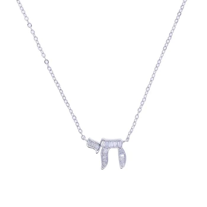 Collier Amulette Chai en Or avec Zircons Scintillants