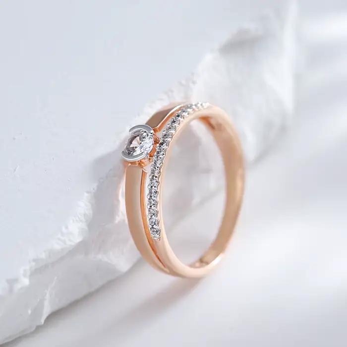 Bague de luxe pour femme en plaqué or 18 carats avec zircon naturel blanc et design géométrique ajustable pour mariage et cadeau